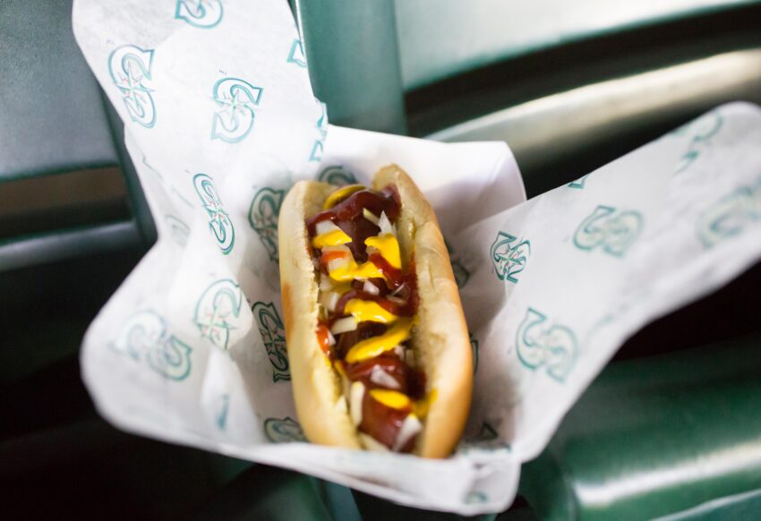 Seattle Mariners Hot Dogs: A Fan’s Guide to the Best Eats at T-Mobile Park