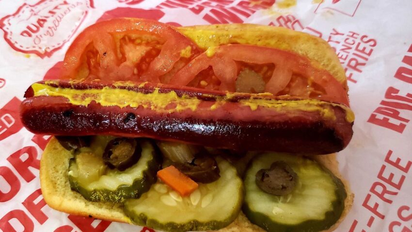 Chicago Hot Dogs & Beef: The ULTIMATE Guide to Windy City Classics