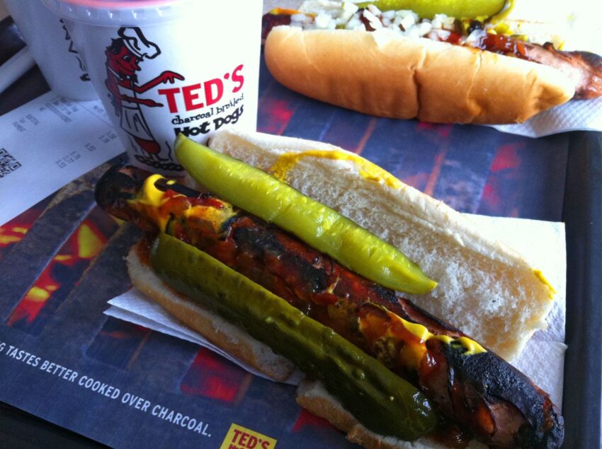Buffalo’s Best Hot Dogs: A Local’s Guide to the Queen City’s Culinary Gems
