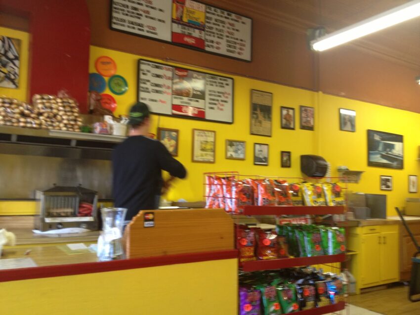 Best Hot Dogs in Chattanooga: Your Ultimate Guide [2024]