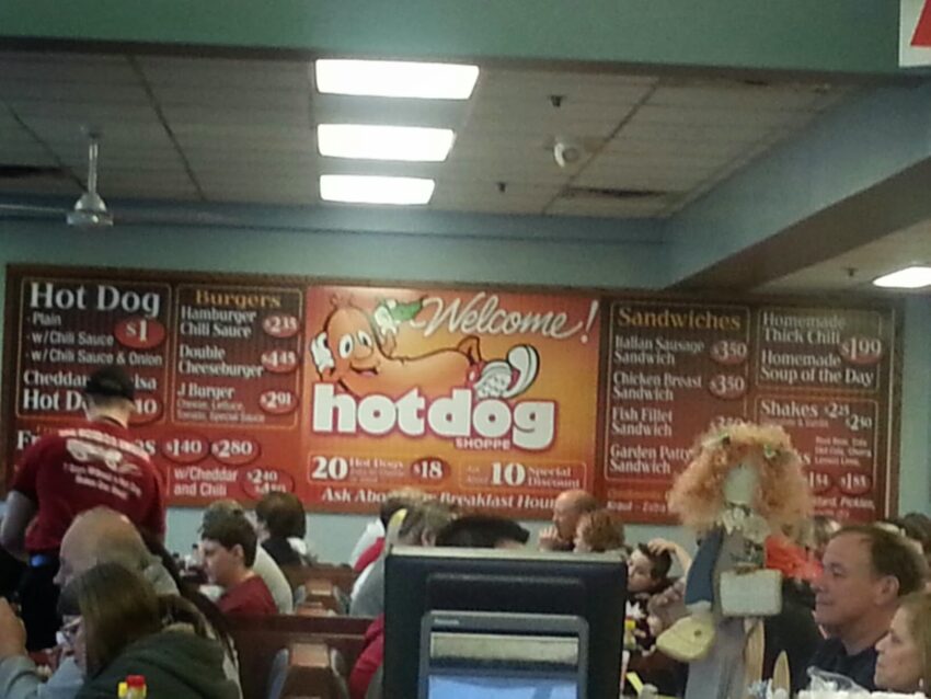 Warren’s Best Hot Dogs: A Guide to the Ultimate Shoppe Experience