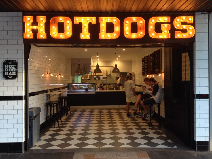 Rochester’s Best Hot Dog Shoppes: A Local’s Expert Guide