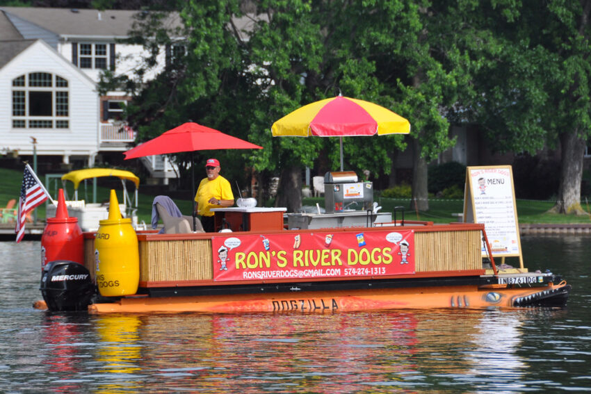 Floating Hot Dog: The Ultimate Guide to Culinary Buoyancy