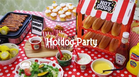 Ultimate Hot Dog Party Theme Guide: Ideas, Games & Delicious Toppings