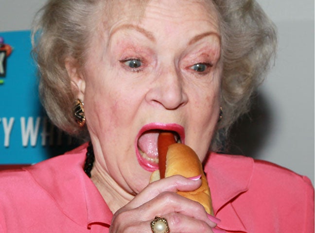 Betty White Hot Dog: The Ultimate Guide to a Hollywood Legend’s Culinary Creation