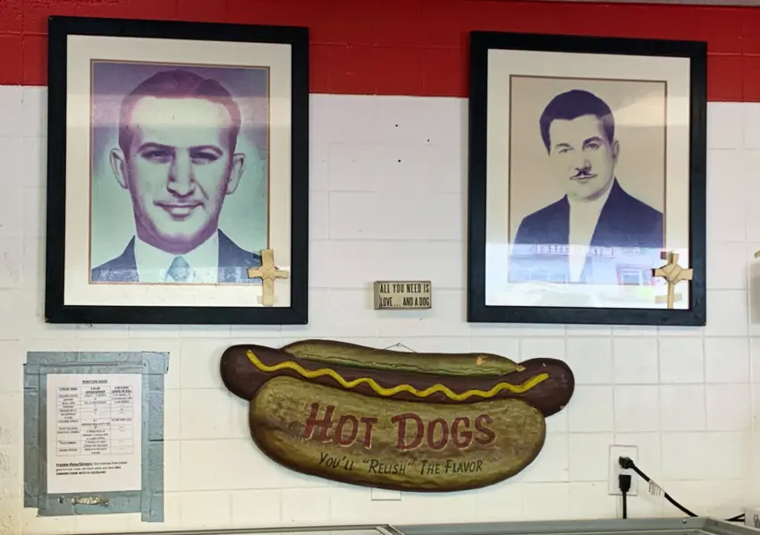 Frankies Hot Dogs Waterbury: A Connecticut Culinary Institution
