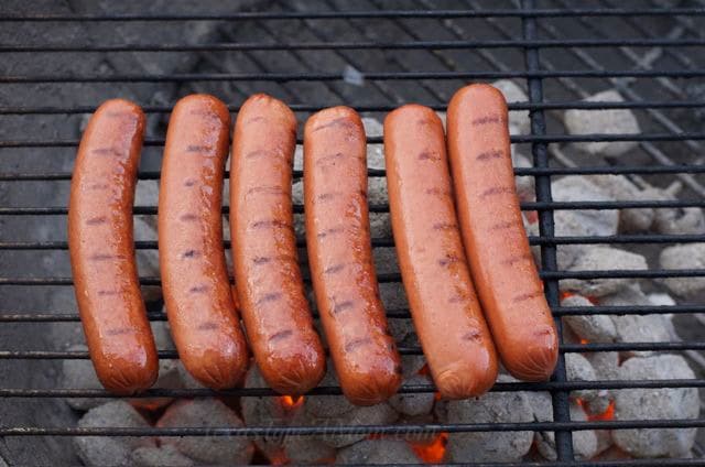 Jewish Hot Dogs: An Expert Guide to Kosher Franks