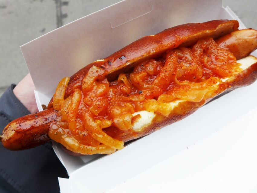 The Ultimate Guide to the Best Hot Dogs in New York (2024)