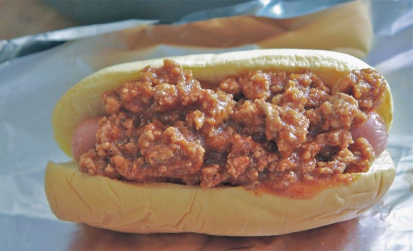 Best Can Chili for Hot Dogs: Expert Review & Guide [2024]