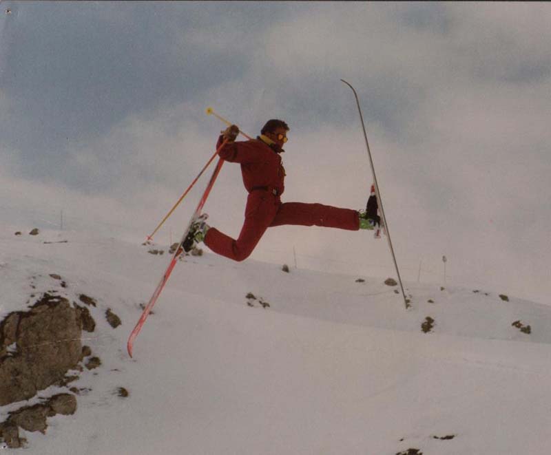 Hot Dog Skiing: The Ultimate Guide to Freestyle Techniques & Gear