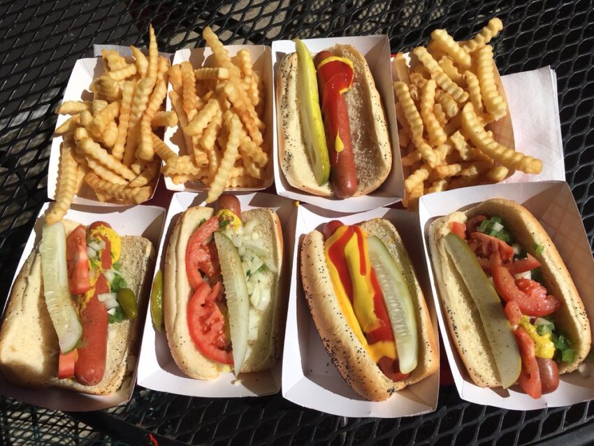 Wrigley Field Hot Dogs: A Definitive Fan Guide (2024)