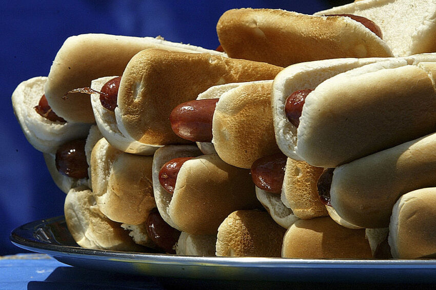 Maine Red Hot Dogs: The Definitive Guide to Maine’s Culinary Icon