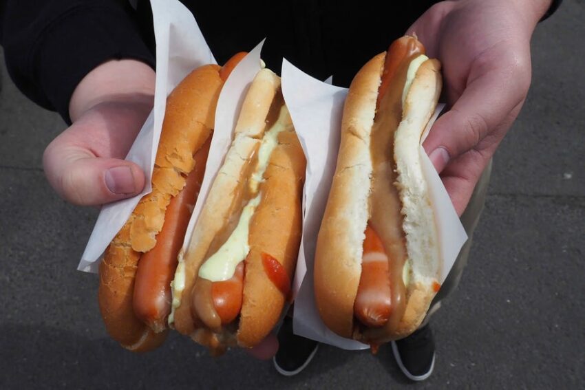 Baejarins Hot Dog: An Expert’s Guide to Iceland’s Iconic Street Food