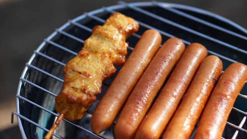 Choked on Hot Dog: Expert Guide to Prevention, First Aid & Recovery