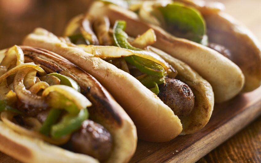 Hot Dog or Bratwurst: The Ultimate Guide to Choosing Your Perfect Sausage