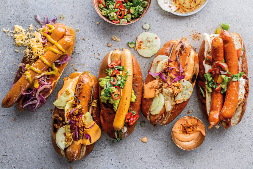 Ultimate Guide to Traditional Hot Dog Toppings: From Classic to Craveable
