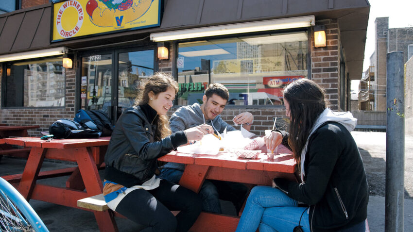 Best Hot Dogs in Lincoln Park: Your Ultimate Chicago Guide