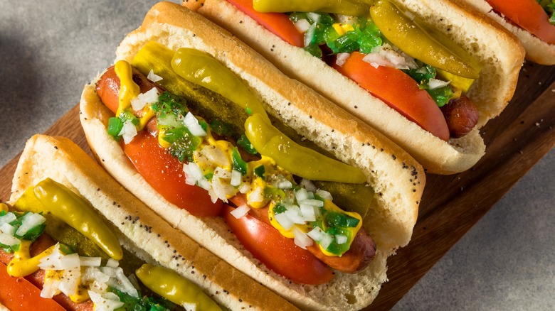 All the Way Hot Dog: The Ultimate Guide to Toppings, Styles & More