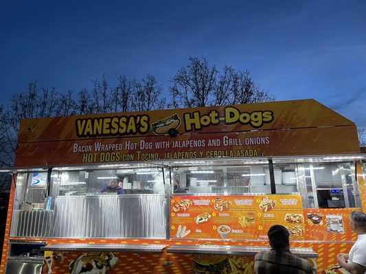 Best Hot Dogs in San Jose: A Local’s Expert Guide [2024]