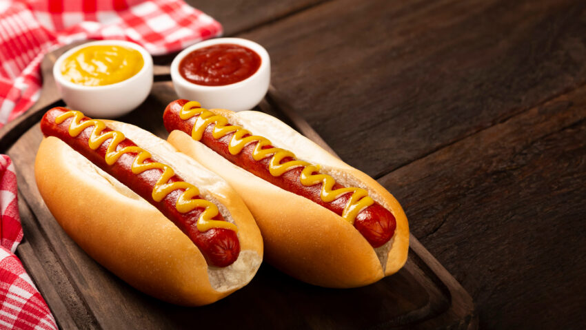 Hot Dogs in USA: An Expert’s Guide to America’s Favorite Food
