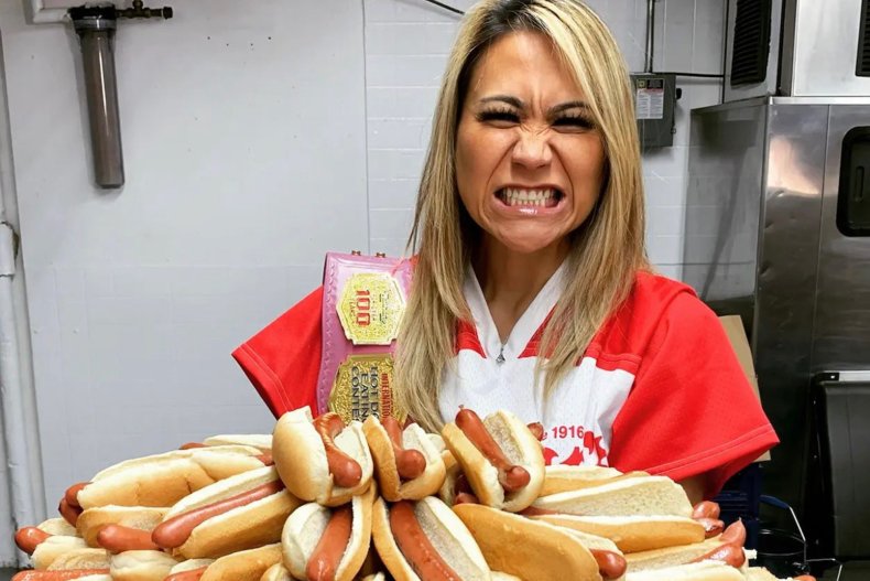 Brandy’s Hot Dogs: The Ultimate Guide to Deliciousness & More!