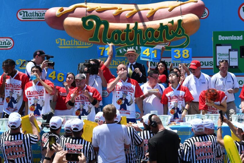 4th of July Hot Dog Perfection: Recipes, Tips & Traditions