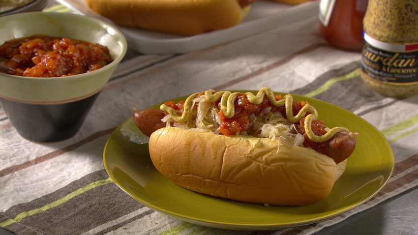 NY Hot Dog: An Expert’s Guide to the City’s Iconic Street Food