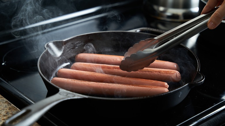 Oven-Baked Perfection: The Definitive Guide to Cooking Hot Dogs in Your Oven