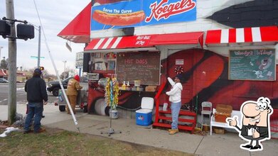 Woody’s Hot Dogs: The Definitive Guide to the Best Dogs in Town
