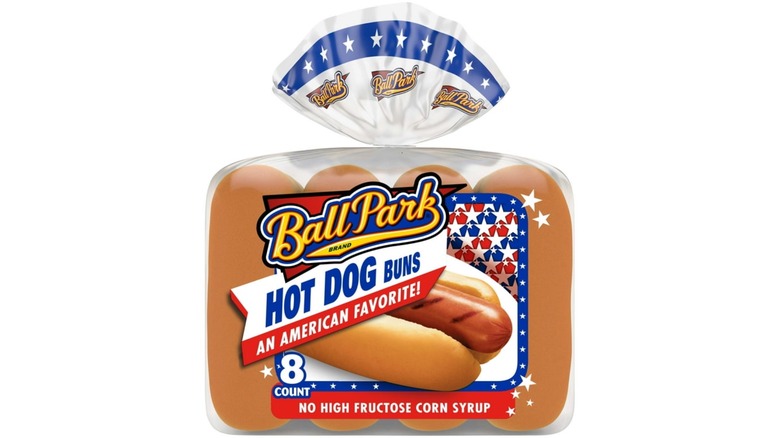 Healthiest Hot Dogs to Buy: Expert Guide (2024)
