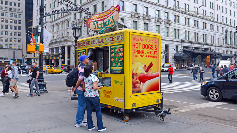 Hot Dog Carts Near Me: Your Expert Guide to the Best Street Food