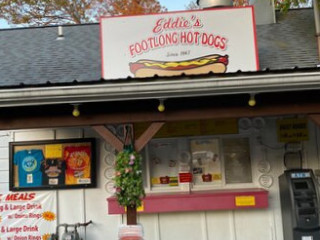 Eddie’s Hot Dogs: The Definitive Guide to Chicago’s Best
