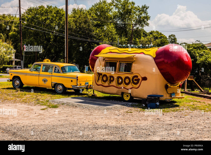 Portland’s BEST Hot Dogs: A Definitive 2024 Guide