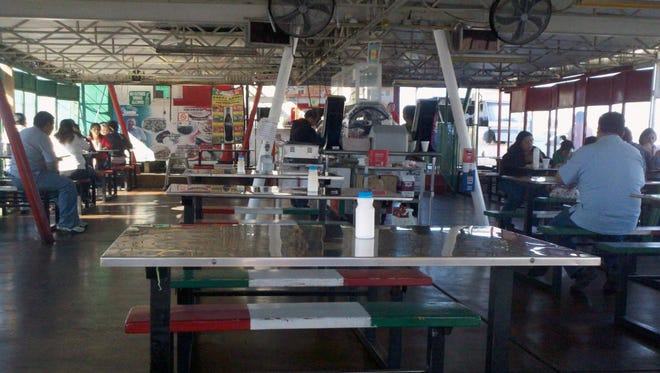 El Guero Canelo Hot Dogs: An Expert’s Guide to Tucson’s Culinary Icon