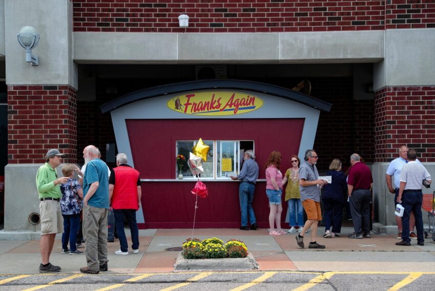 Depot Hot Dogs: The Ultimate Guide to Chicago’s Iconic Street Food