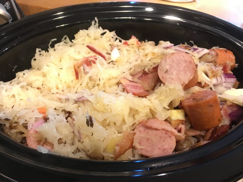 Effortless Comfort Food: Crockpot Sauerkraut and Hot Dogs – The Ultimate Guide