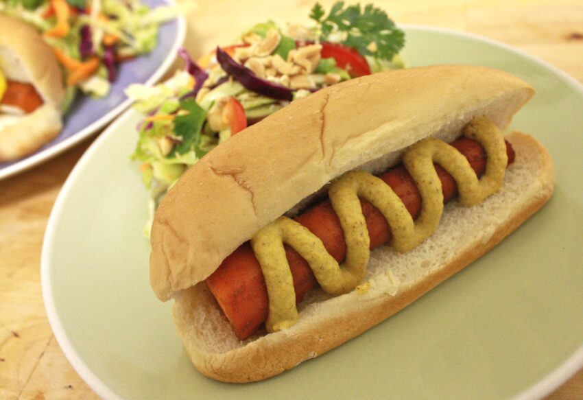 Best Vegan Hot Dogs: Ultimate Guide, Brands & Expert Review [2024]