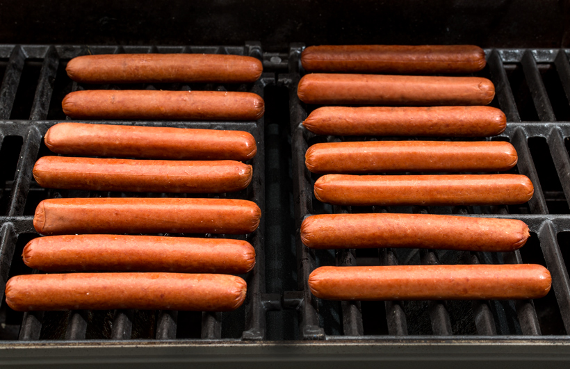Grilling Hot Dogs: Mastering the Perfect Grill Temp for Delicious Results