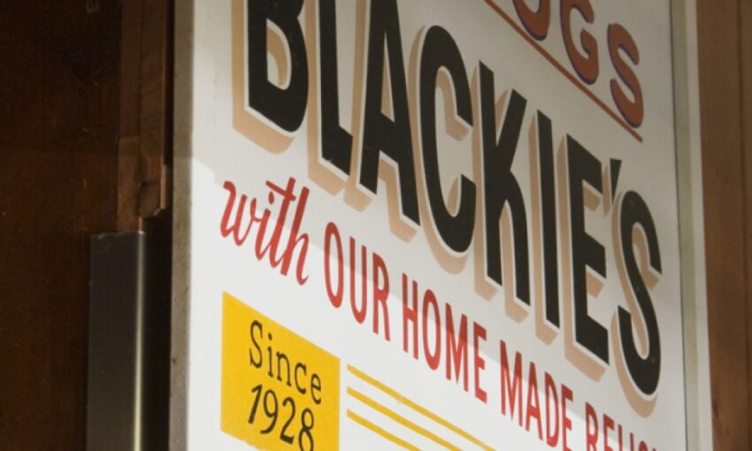 Blackies Hot Dogs Connecticut: The Definitive Guide [2024]