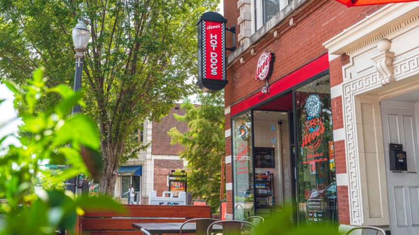 St. Louis Style Hot Dog: The Definitive Guide to This Midwestern Treat