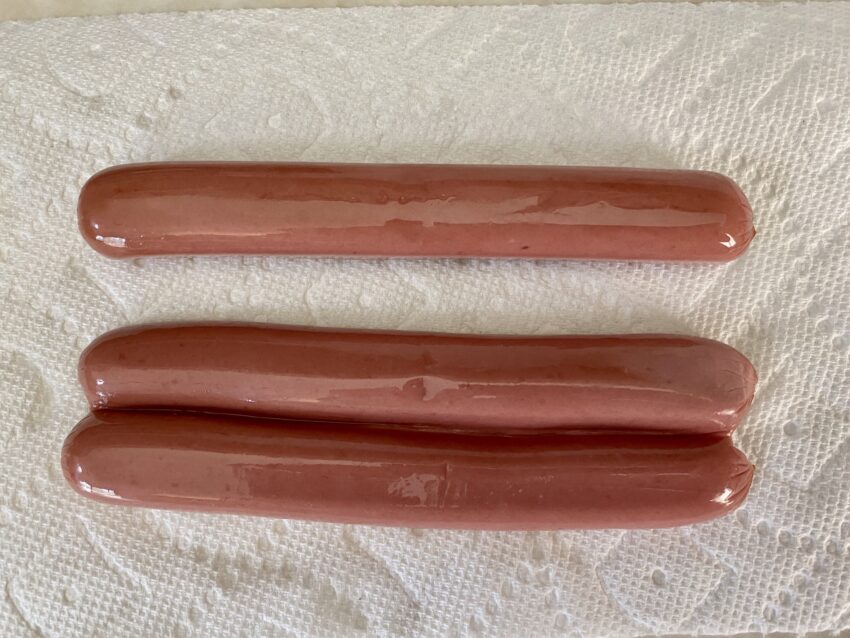 Hot Dog Cut in Half: The Ultimate Guide to Maximizing Flavor & Safety