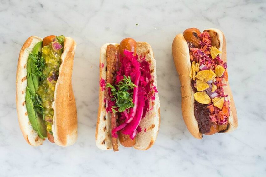 The Ultimate Guide to Organic Vegan Hot Dogs: Taste, Health & Sustainability