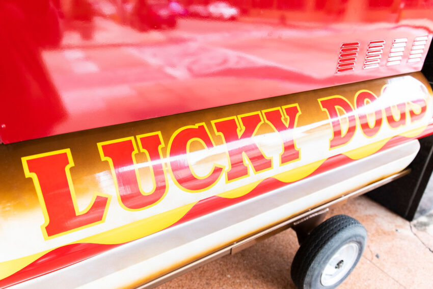 Lucky Dogs Hot Dogs: The Definitive Guide to New Orleans’ Street Food Staple