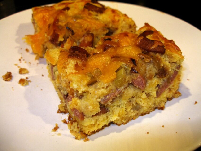 Jiffy Cornbread Hot Dog Casserole: The ULTIMATE Comfort Food Guide