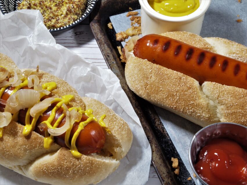 Jeb’s Famous Hot Dogs: The Definitive Guide to Flavor, History, and More