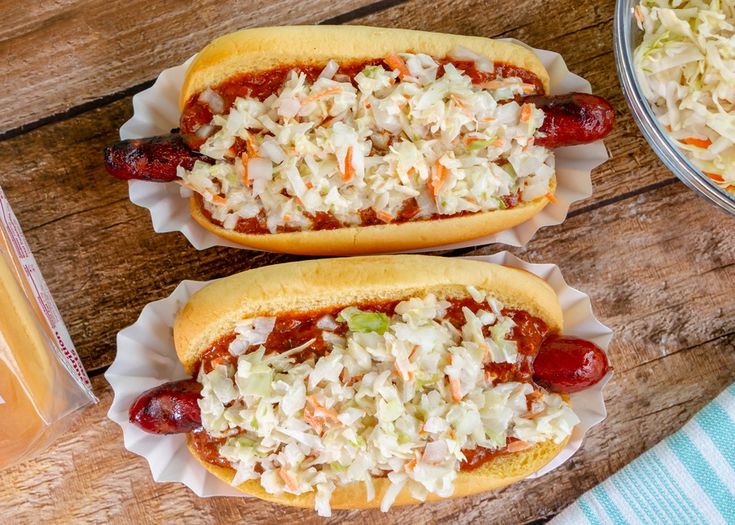 Coleslaw on Hot Dogs: The Ultimate Guide to a Delicious Combination