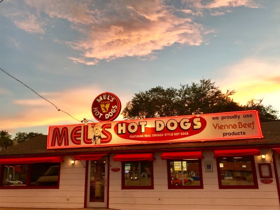 Mel’s Hot Dogs: The Definitive Guide to a Culinary Icon