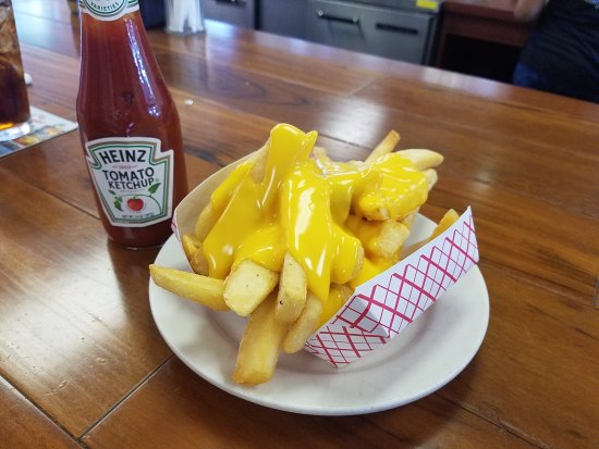 Max’s Famous Hot Dogs: The Definitive Guide (2024)