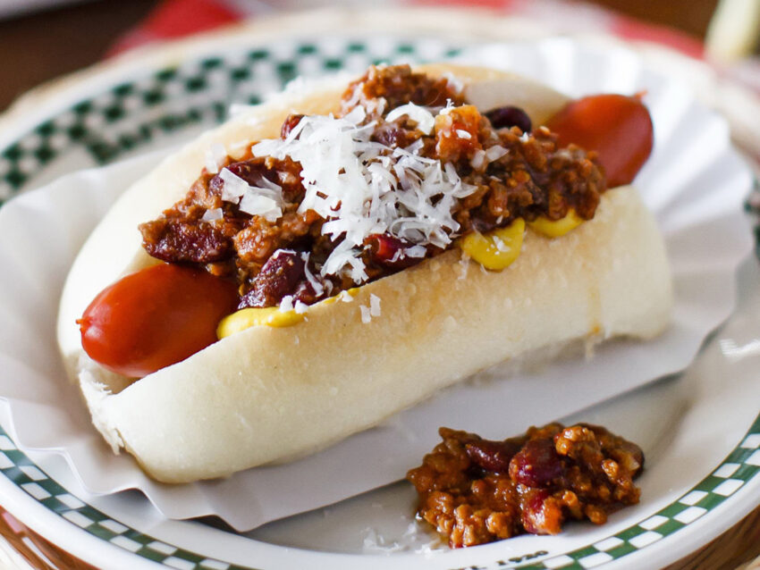 Can Hot Dog Chili: The Definitive Guide to Flavor, Brands & Recipes