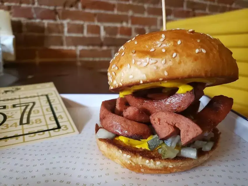 Denver’s Best Hot Dogs: A Definitive Guide to the Mile High’s Top Dogs
